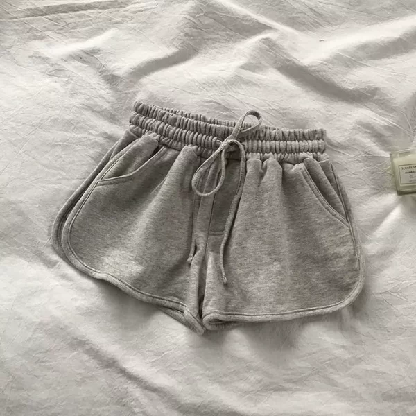 Pocket three-quarter pants [light gray]