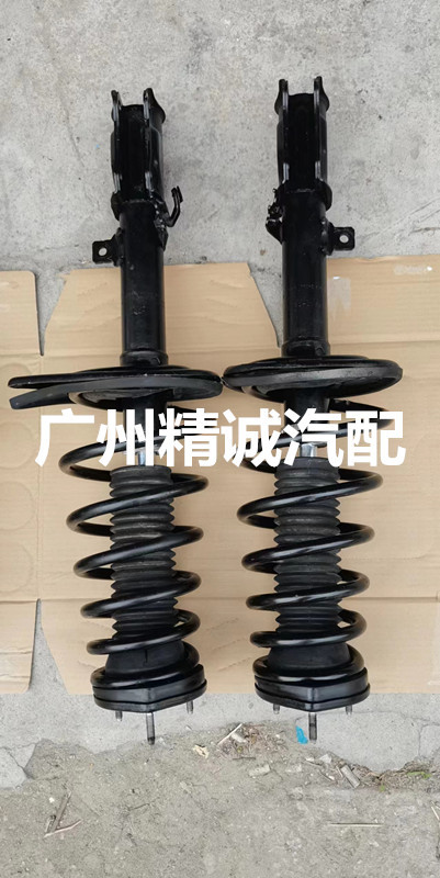 2010年丰田凯美瑞2.4减震器2_副本
