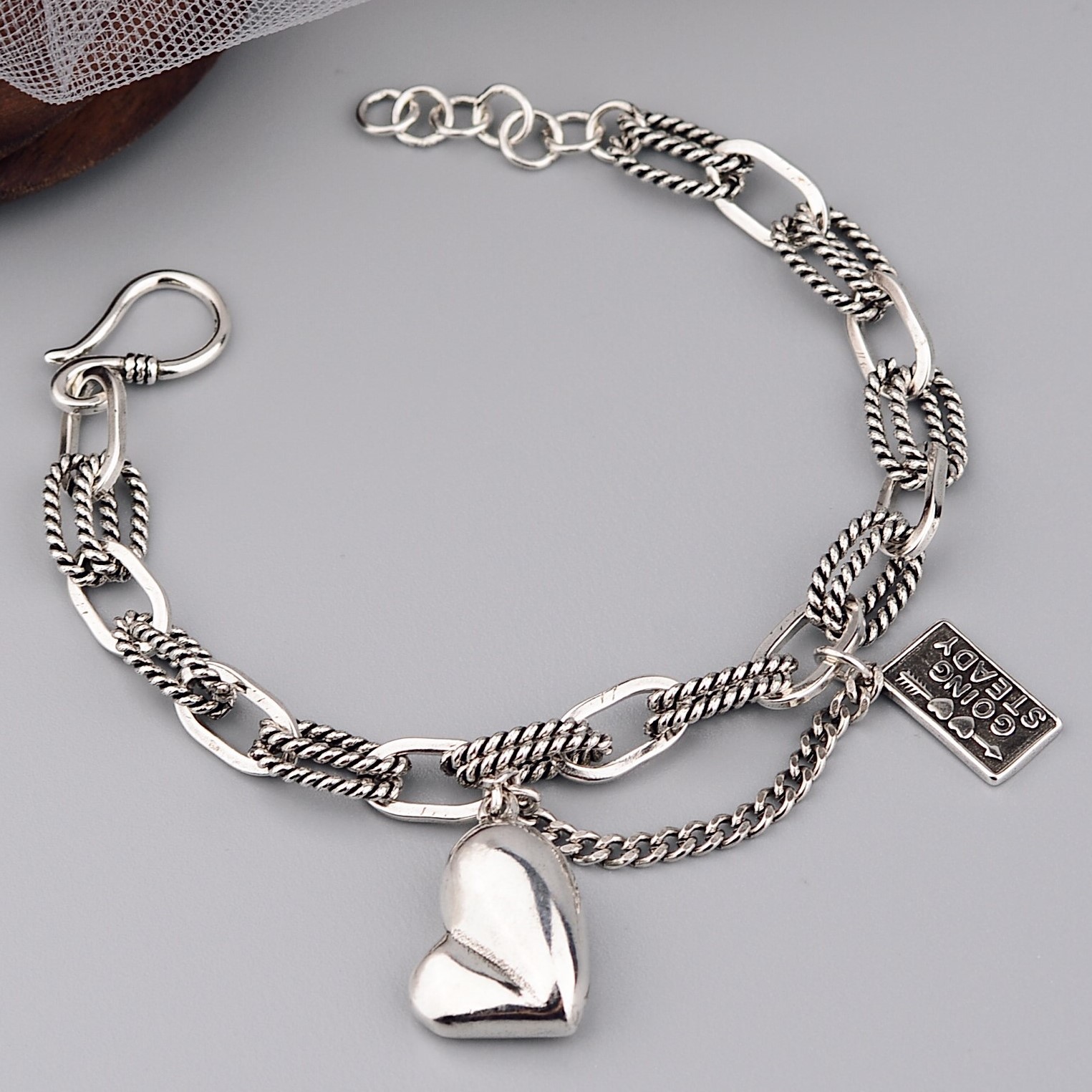 Fashionable retro asymmetrical silver bracelet