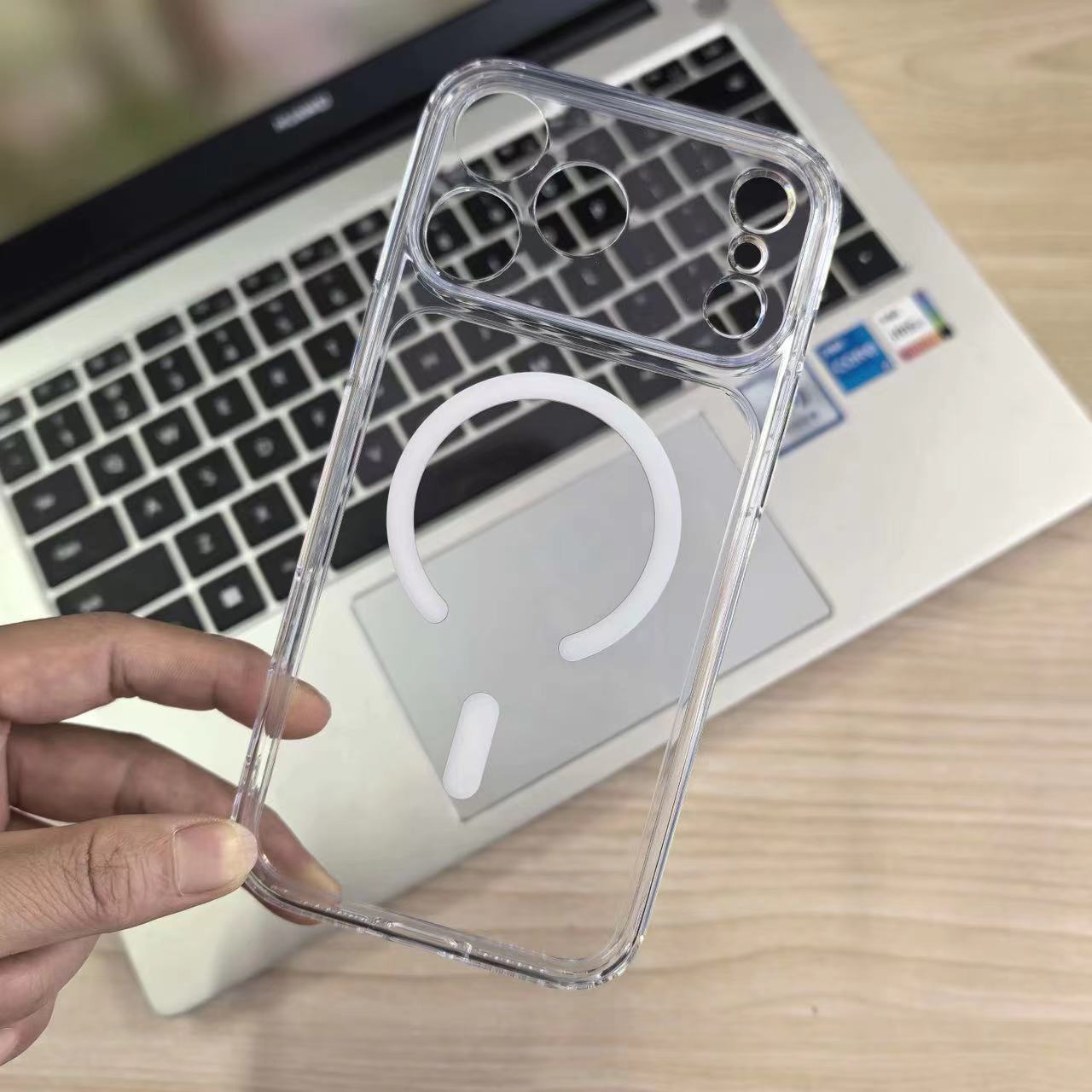 Funda magnética transparente de carcasa rígida con orificios finos para Apple 17Pro, funda para iPhone17Promax con protección completa de la lente.
