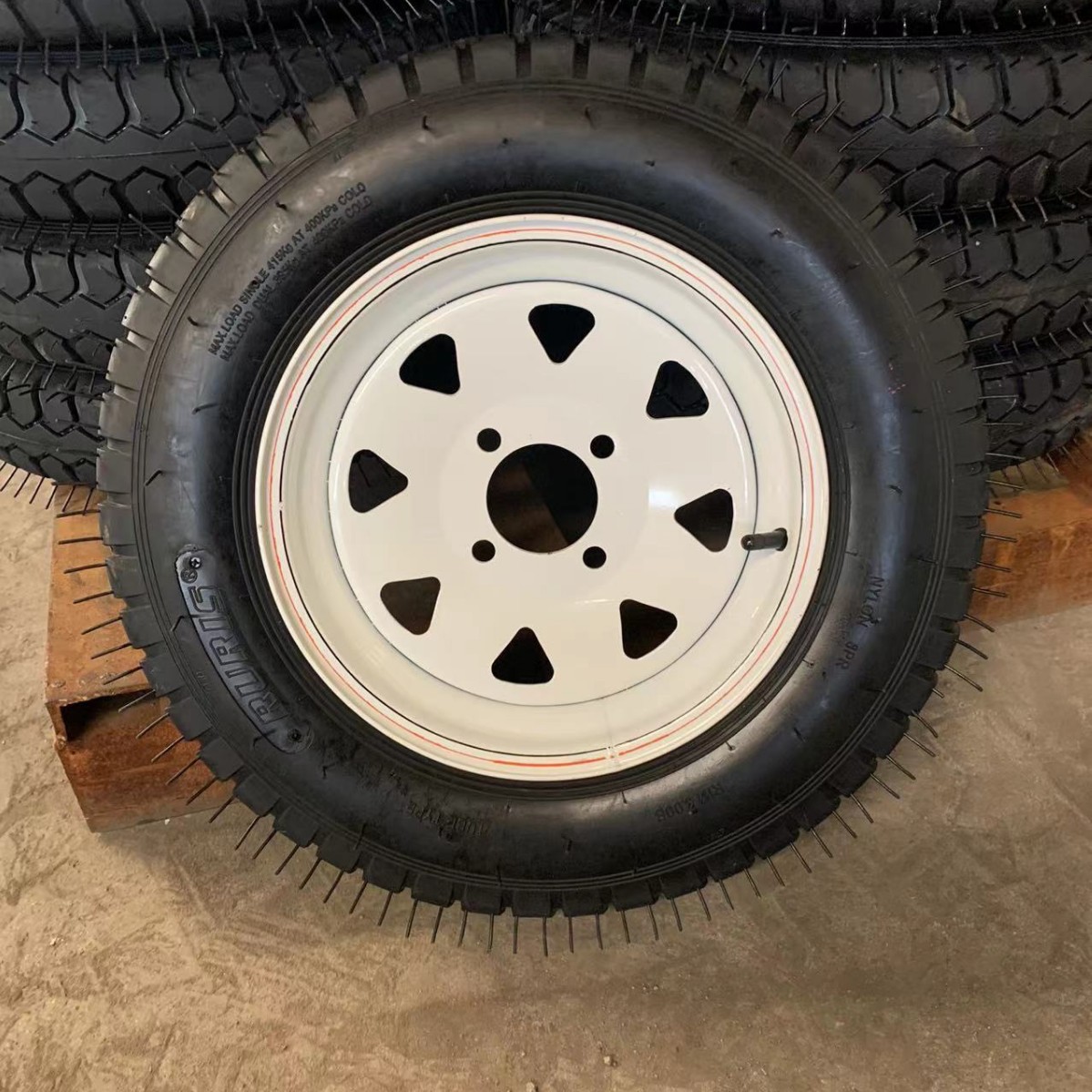 ��������ũ�ù�����̥ ��׼750-16��̥���׸�Ȧ����