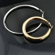 女士耳环粗圈夸张大圆圈网红同款夜店蹦迪时尚圈耳饰无耳洞耳夹女