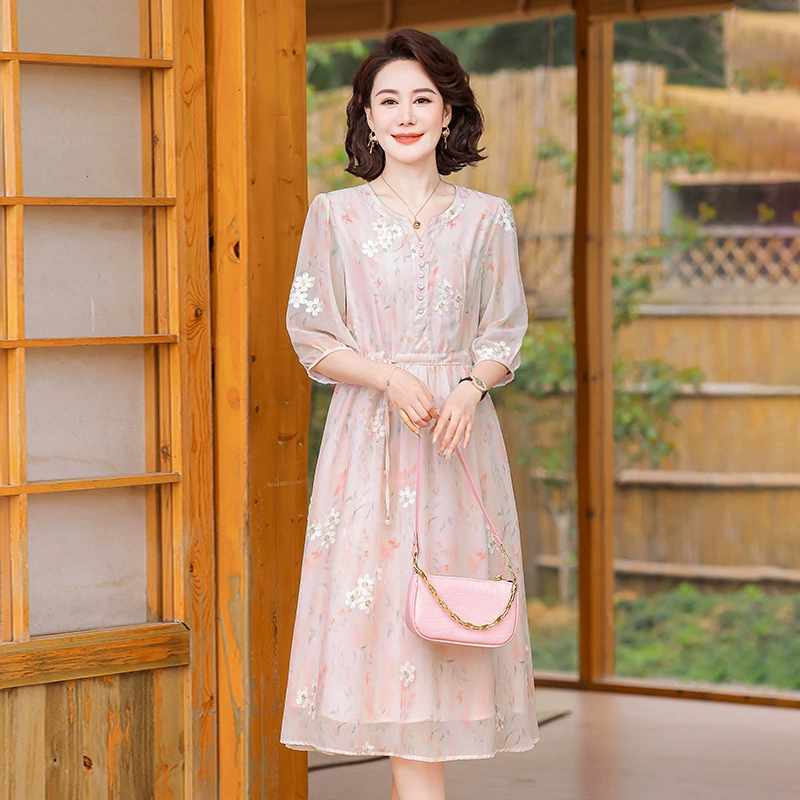 Летнее платье для молодой мамы, модная новинка 2025 года, летняя благородная шифоновая юбка среднего и пожилого возраста с рукавом три четверти