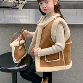 女童马甲冬装儿童加厚羊羔绒双面穿背心皮毛一体外套其他羊毛现货