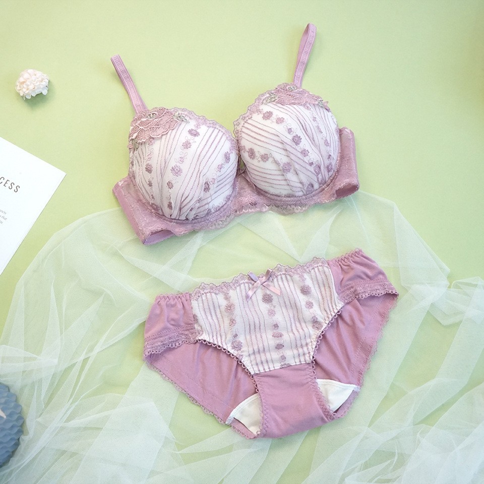 European American Plus-size Push-up Thick-cup Women's Lingerie Set For Large Busts, Comfortable, Breathable, Adjustable,_voghion.com