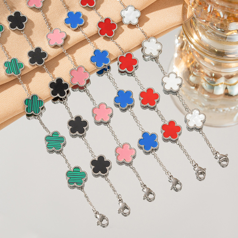 Cross-border titanium steel lucky grass five-leaf bracelet light luxury high-level female explosions 18k non-fading stainless steel hand jewelry