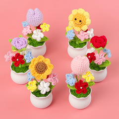 完成したウールの花、模擬花、ひまわり、小さな鉢植え、車載用家庭用緑の植物、チューリップの装飾品、デスクトップ装飾