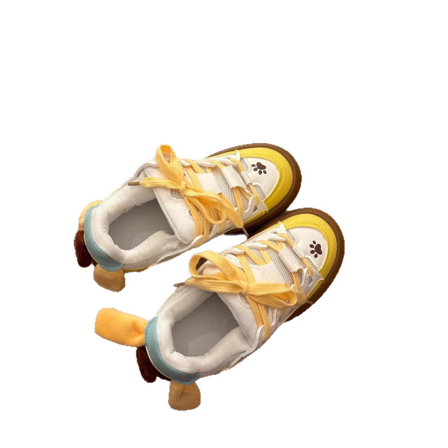 Zapatos casuales amarillos de leche de suela gruesa 2025 nuevo nicho de diseño de perro pudín diseñado para estudiantes zapatos de skate versátiles zapatos de pan para mujeres