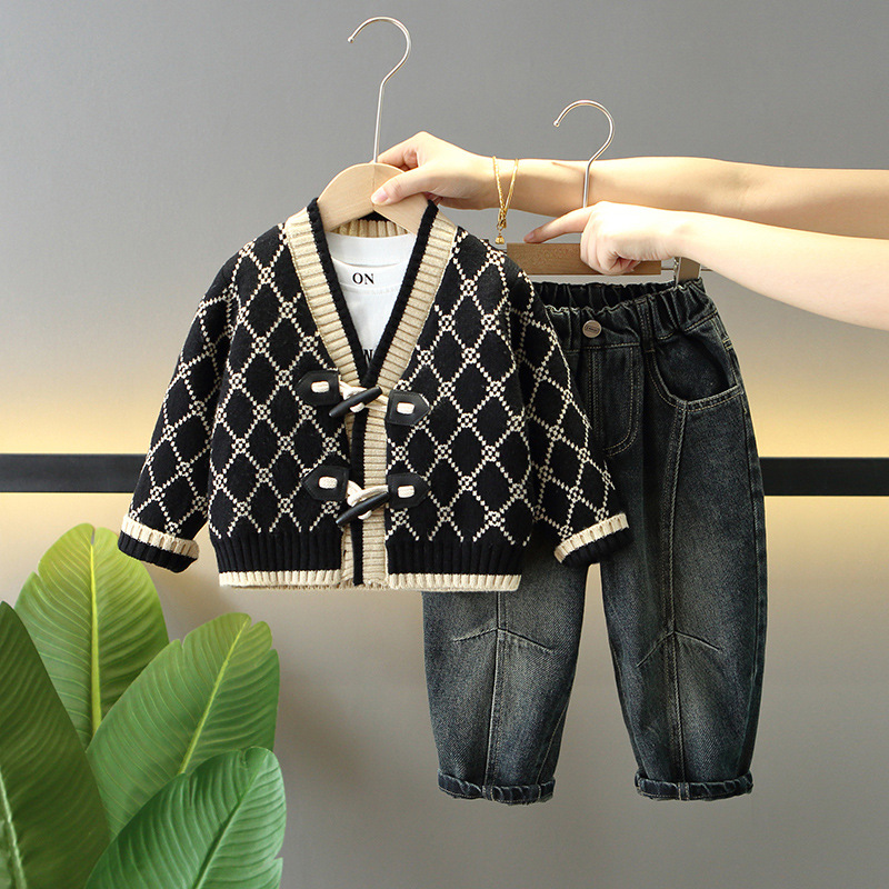 6288 Traje de otoño para niños 2025 nuevo suéter de primavera y otoño para niños de moda de tres piezas para bebés marca de moda coreana