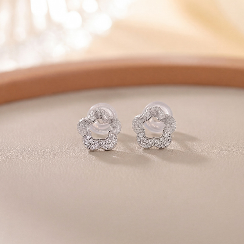 Bông tai stud bạc S925 mạ vàng hình hoa nhỏ thời trang — Loại bạc