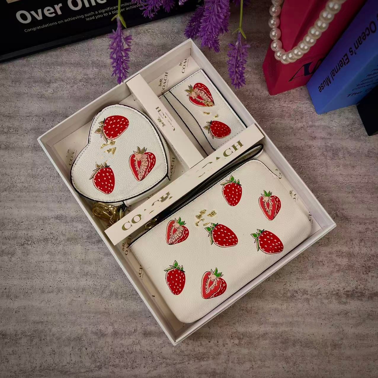 Cartoon cartera de cambio en forma de corazón de comercio exterior bolsa de mano caja de bolsa de tarjeta caja de regalo de bolsas explosivas transfronterizas 2025 nuevas bolsas de mujer