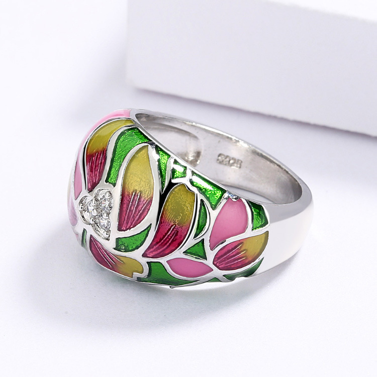 Estilo pastoral europeo y americano exquisito elegante verde hoja flor anillo collar pendientes esmalte joyería de tres piezas de suministro transfronterizo