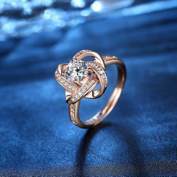 Golden ring, four-leaf clover, pink gold