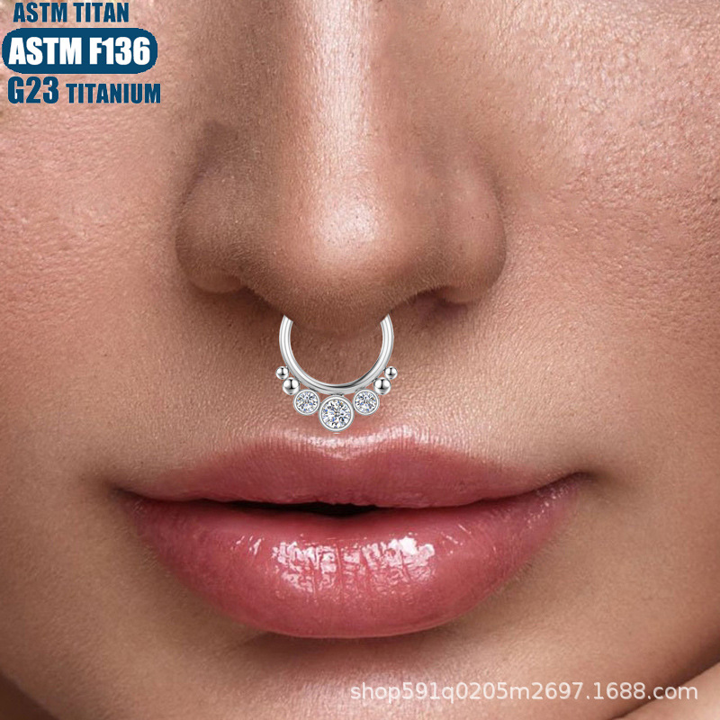 Pointed titanium steel lip stud product view