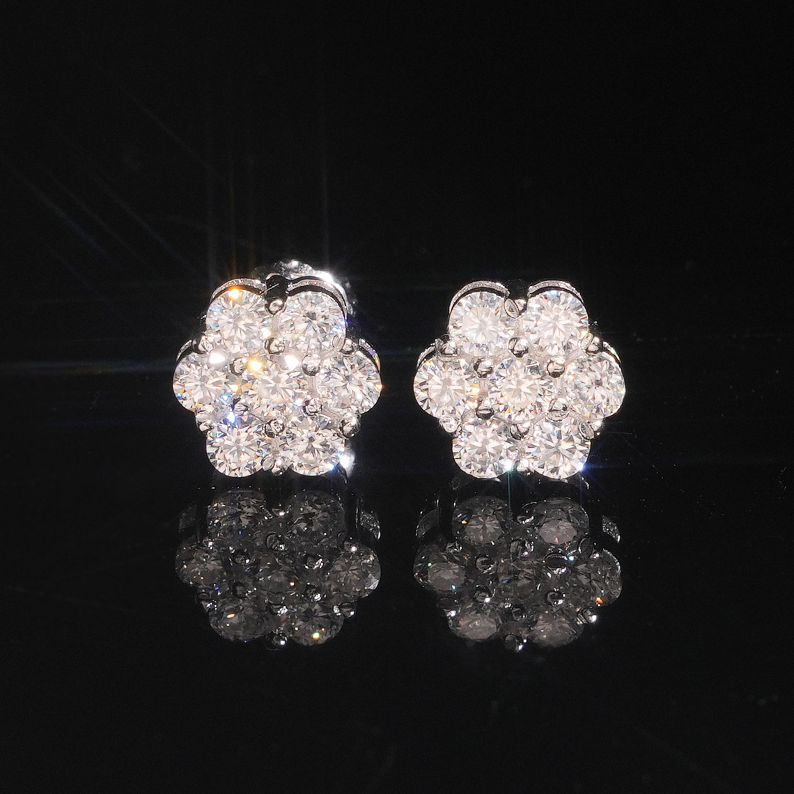 플래티넘 + 화이트 모이사나이트