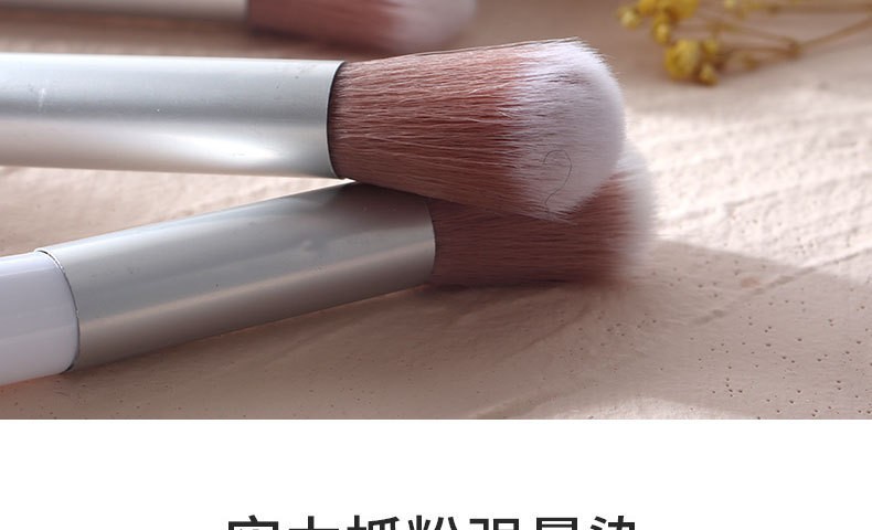 Factory direct sales of single small Odin powder brush, highlighter brush, blush brush, portable short beauty tool, makeup brush details Picture