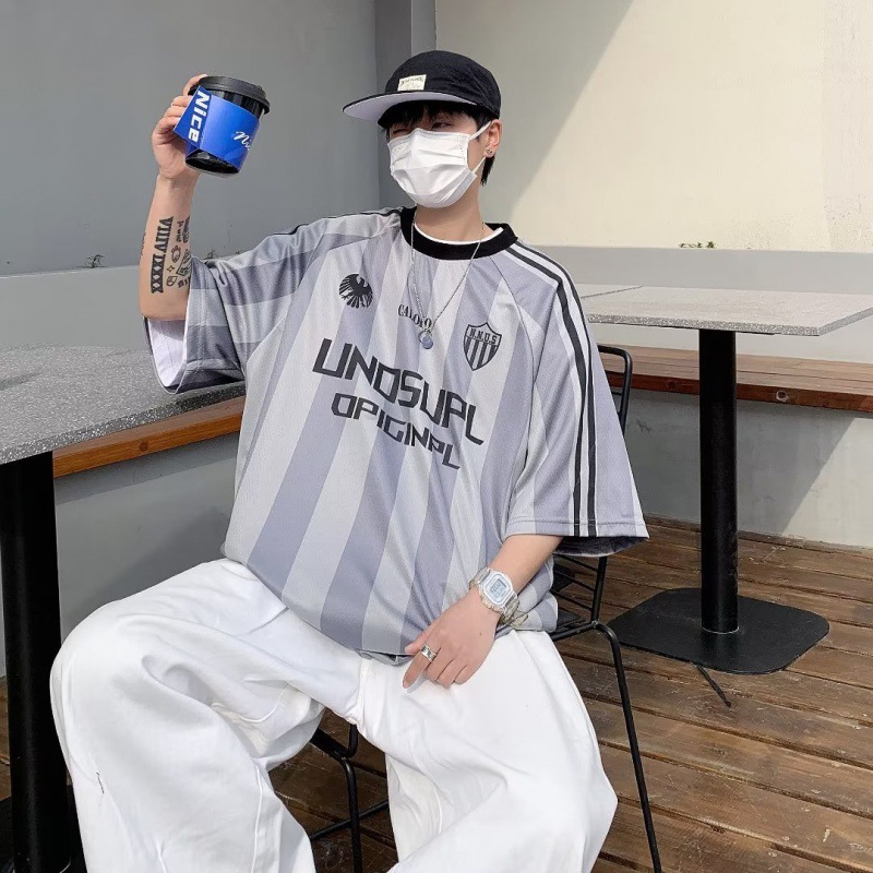 Camiseta de verano marca de moda suelta de moda de media manga de moda urbana cuello redondo rayado Delgado diario de los hombres Nuevo