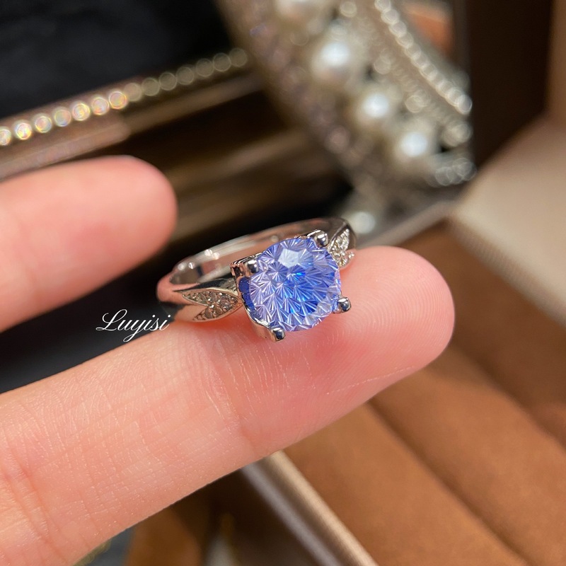 ファッショナブルなフラッシュパライバ花火カットリング女性用ハイエンド象嵌高炭素ダイヤモンドアゲハタウルスダイヤモンドリング卸売|undefined