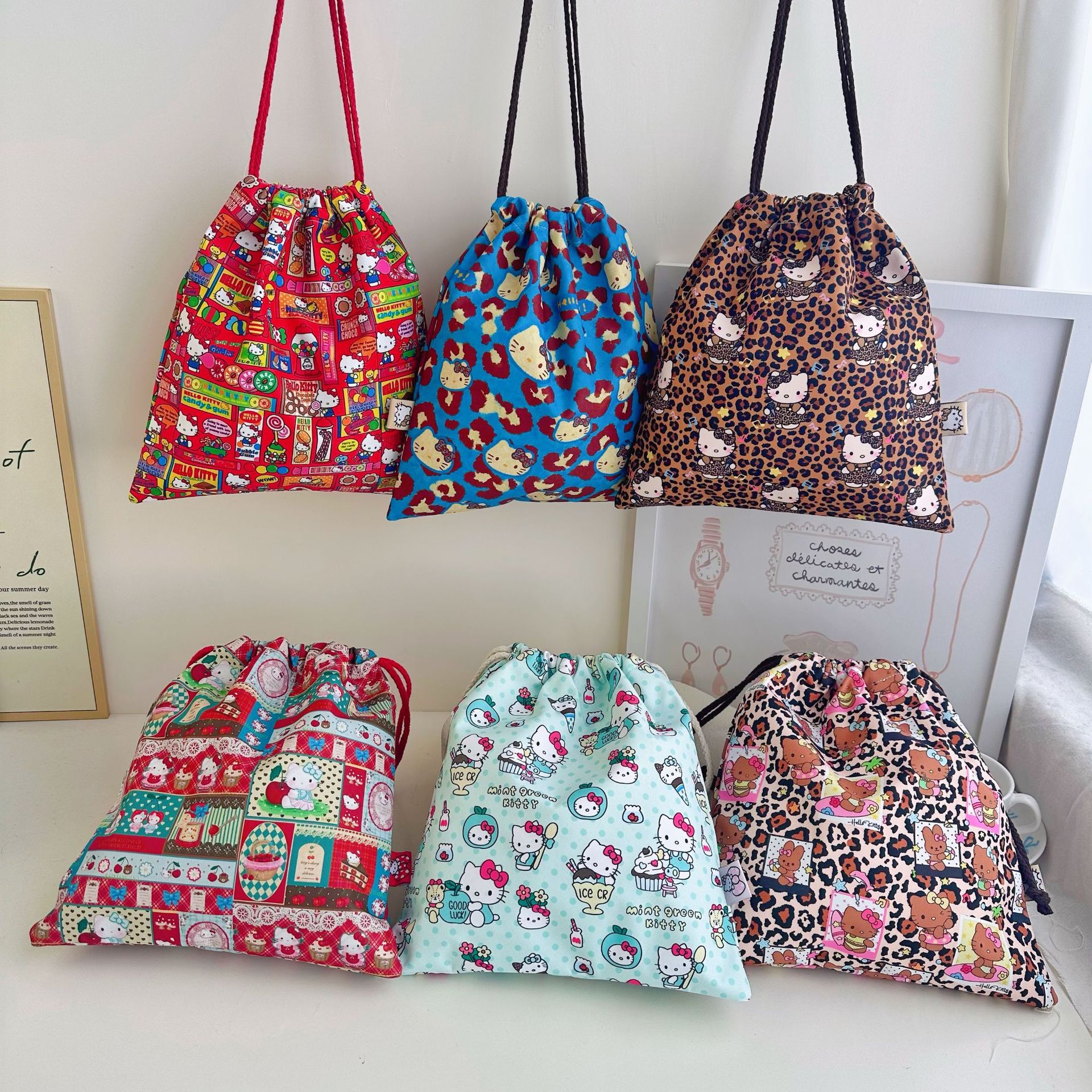 Handmade Niche Waterproof Fabric Cartoon Large Capacity Storage Bag Travel Storage Organizer Drawstring Pouch Wholesale