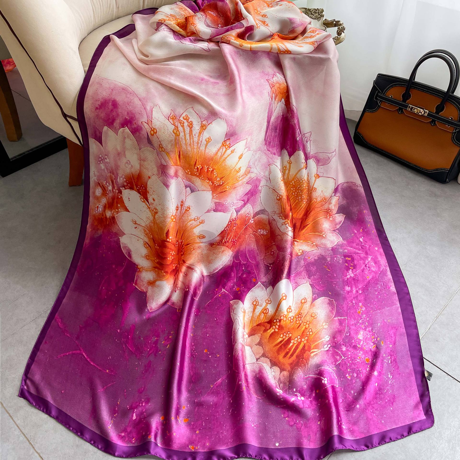 Nuova sciarpa di seta da donna primavera/estate versione coreana moda e stile elegante scialle sciarpa di seta di simulazione a doppio scopo_voghion.com