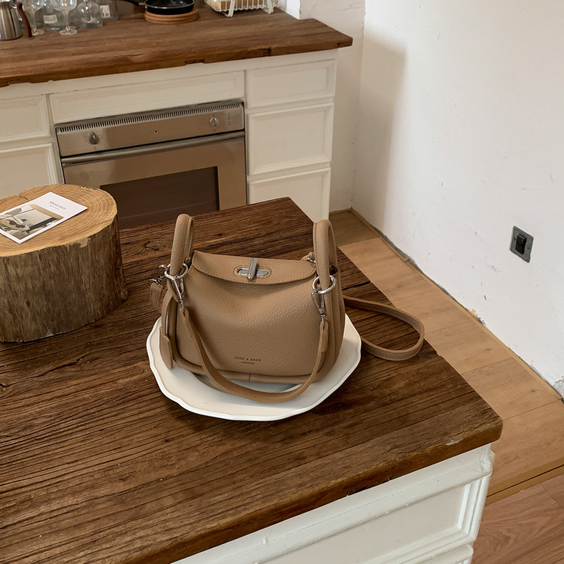 Diseño de nicho bolso de moda coreano para mujeres 2026 verano nuevo exquisito bolso cuadrado de estilo extranjero bolso de viaje ocio image 10