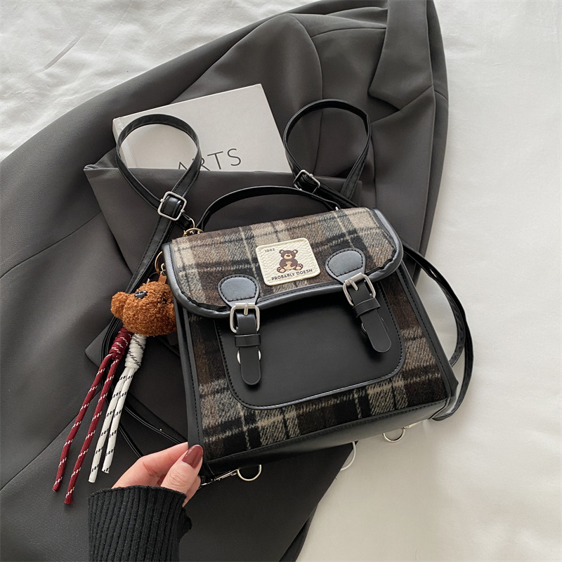 Nueva bolsa de invierno 2024 bolsos de moda de mujer mochila de hombro portátil de gran capacidad retro mochila de hombro