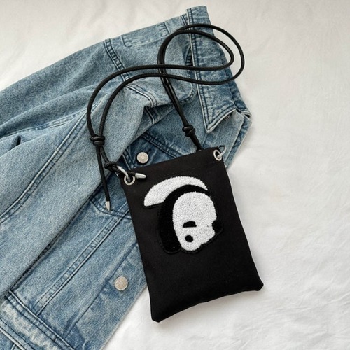 Small square bag for women, cross-body, simple  new trendy literary shoulder bag, trendy casual niche design mobile phone bag