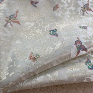 ���L������ɫ��������������ʽ���¸����Ứ����b��Ϸ���\