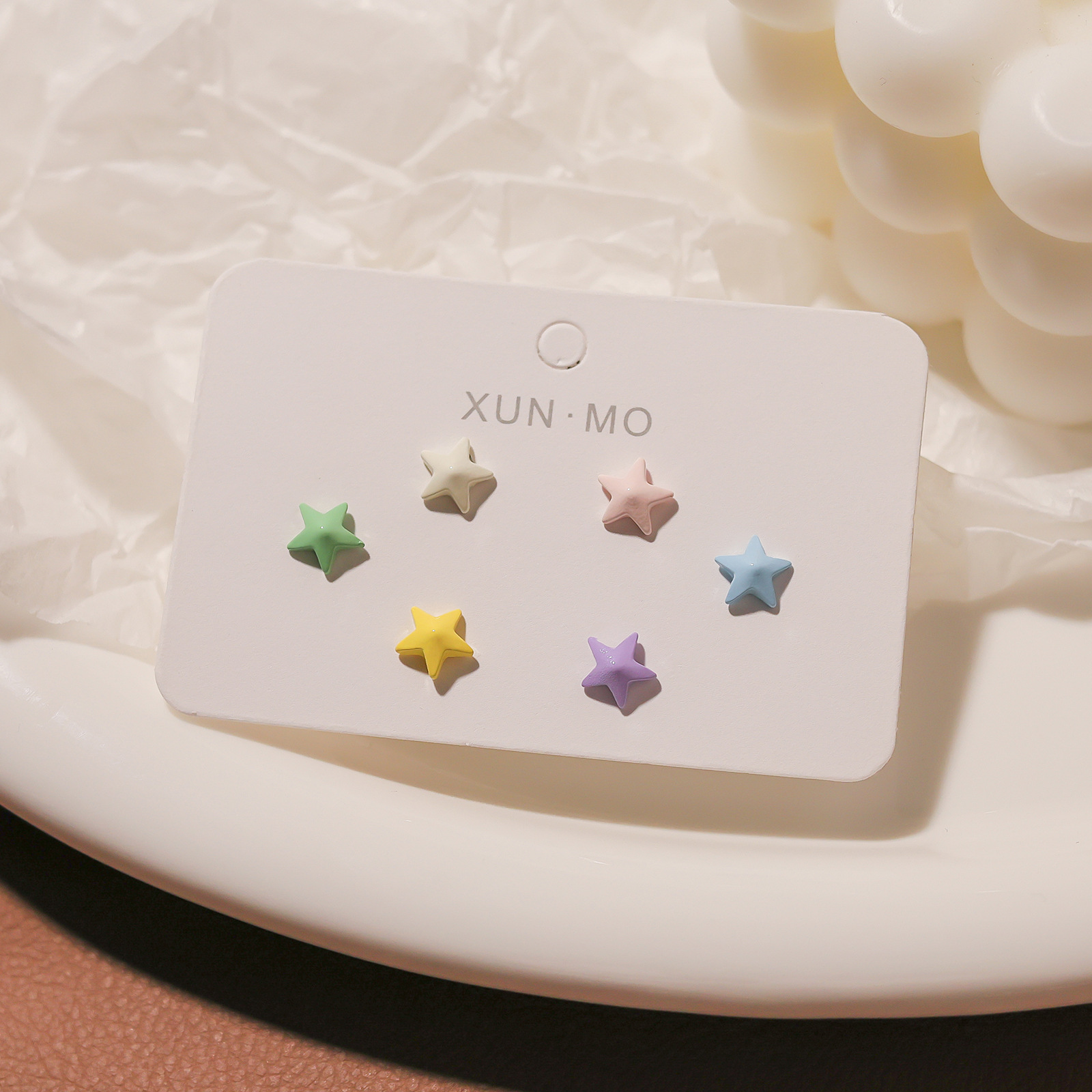 Juego de pendientes de aguja plateados, sencillos y compactos para mujer, pendientes geométricos en forma de corazón, bonitos, dulces y versátiles, venta al por mayor para puestos de mercado