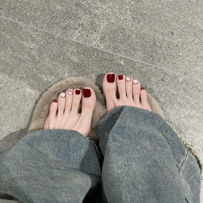 Summer Red Detachable Phototherapy Toenail Patches, Handmade Wearable Nail Patches, 12 Pieces