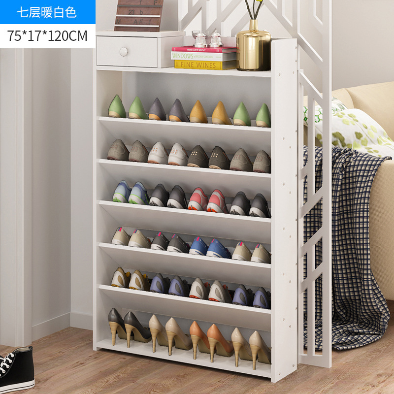 El estante de zapatos es estrecho y simple, y el armario de zapatos en la puerta contiene un estante de zapatos de varios pisos y gran capacidad en el interior del hogar.