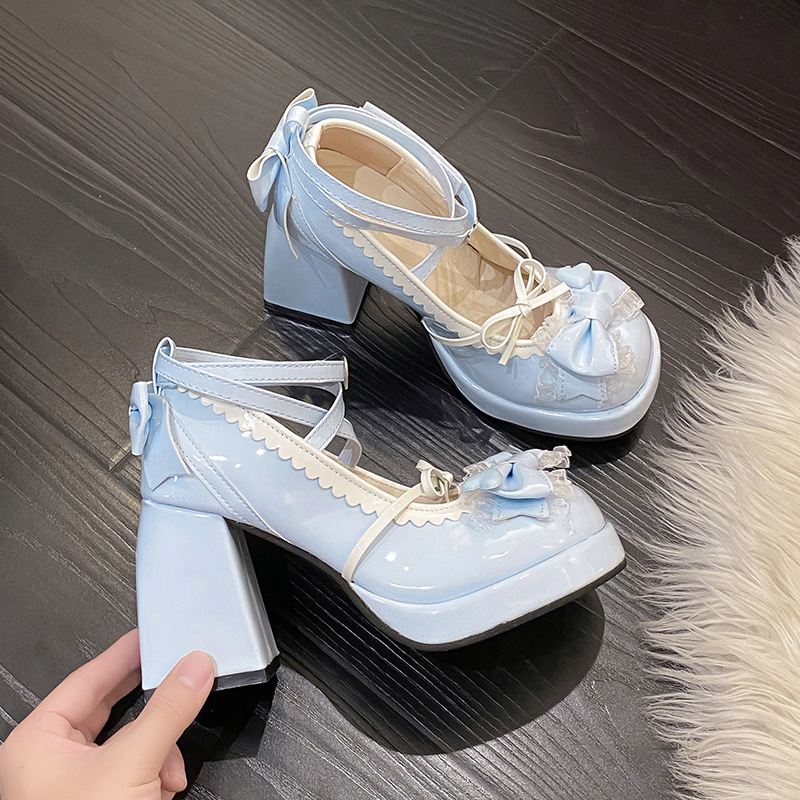 Zapatos Lolita temperamento marigen impermeable tacones gruesos correa de arco dulce zapatos Lolita