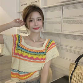 甜美清新彩虹条纹镂空短袖针织衫女夏季宽松显瘦辣妹方领短款上衣