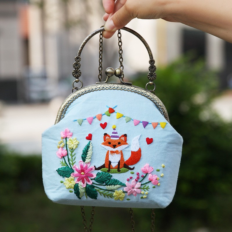 Nueva boca Bolsa de Oro bordado europeo bolsa de material bordado hecho a mano bordado DIY cinta bordado Lu bordado hecho a mano crossbody bolsa de tela