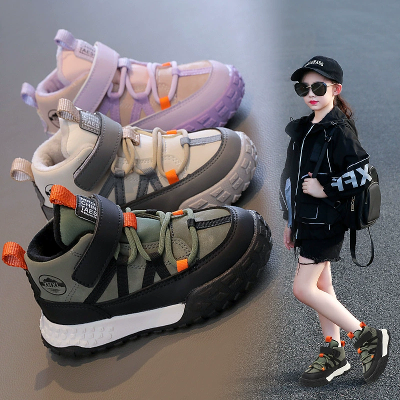 Детская обувь плюс бархат теплые кроссовки осень и зима 2025 новая кожаная липучка водонепроницаемая хлопчатобумажная обувь для девочек