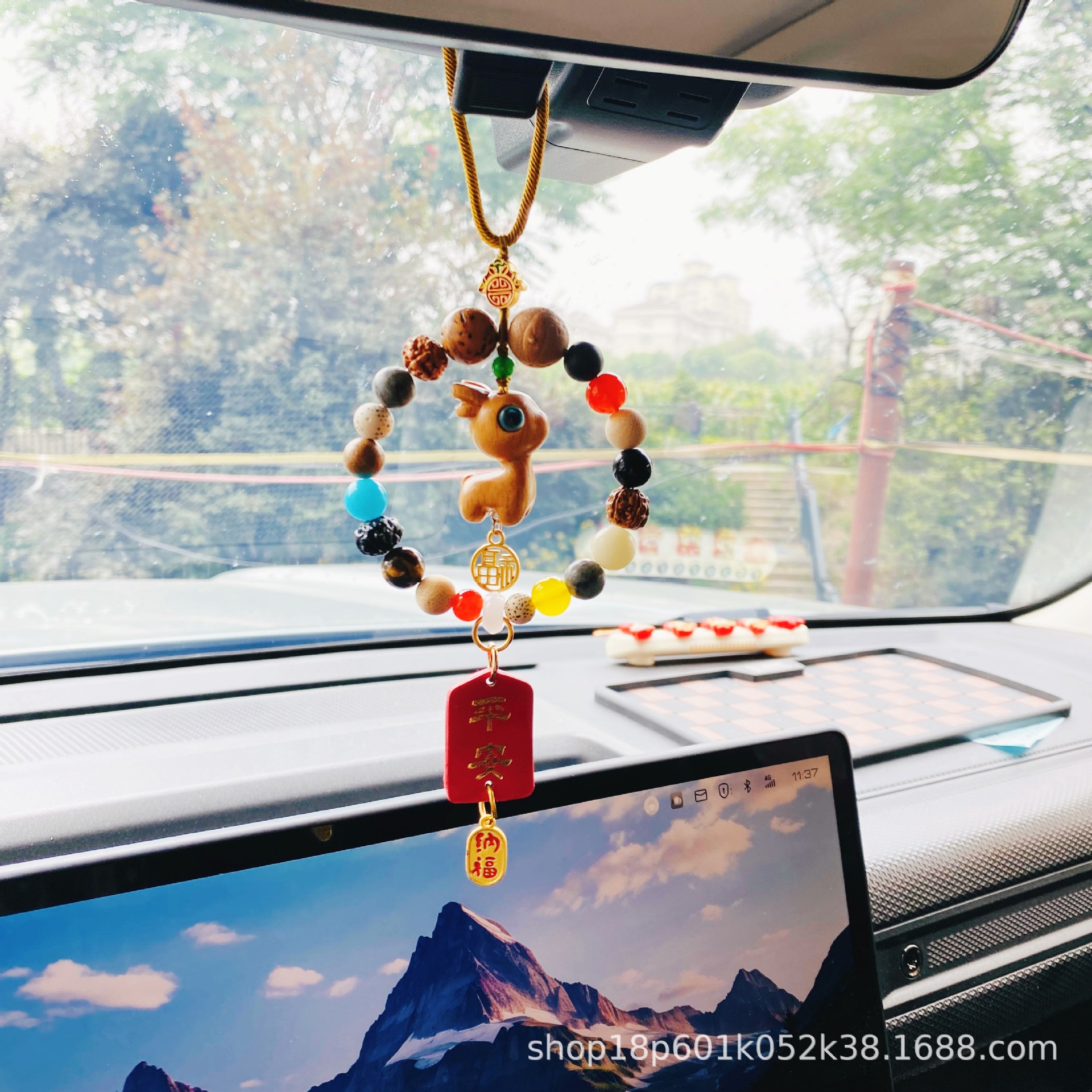 Temple-Style Carved Boxwood Car Rearview Mirror Pendant with Eighteen-Seed Lotus and Small Buddha for Safety