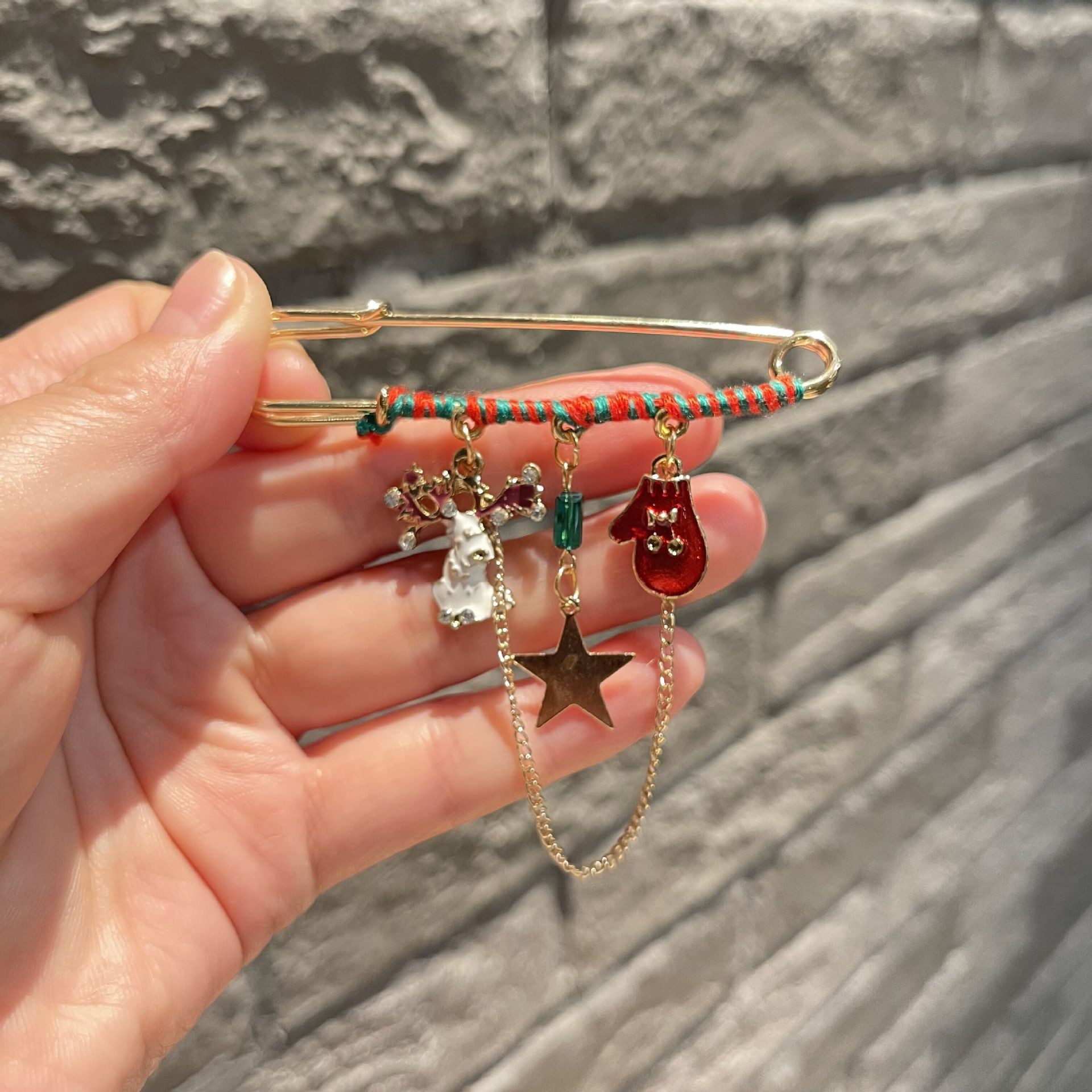 Daily, Festival Occasion Alloy Material Christmas Festival Cute Pin Santa Claus Star Elk Alloy Enamel Unisex Brooches