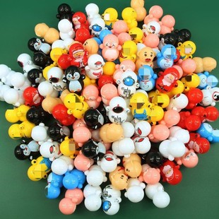 Shake the sound of the same paragraph tumbler toy astronaut desktop ornaments toy kindergarten to push small gifts take-out gifts
