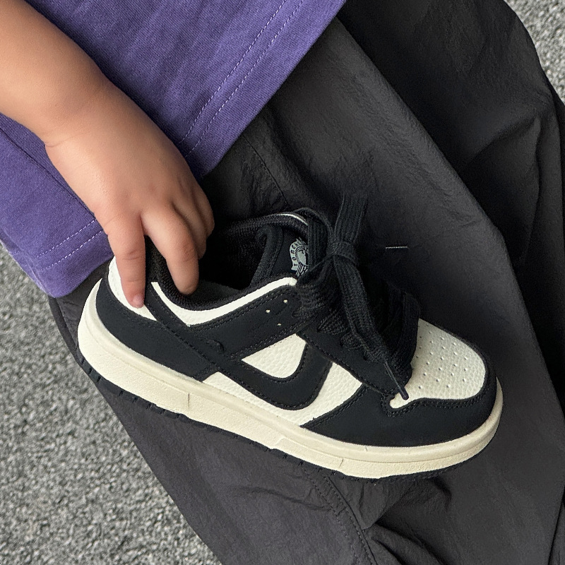 子供用スニーカーとスポーツシューズ 2025 春と秋の新作男の子用ソフトソール滑り止め通気性女の子用快適なソフトソールカジュアルシューズ|undefined