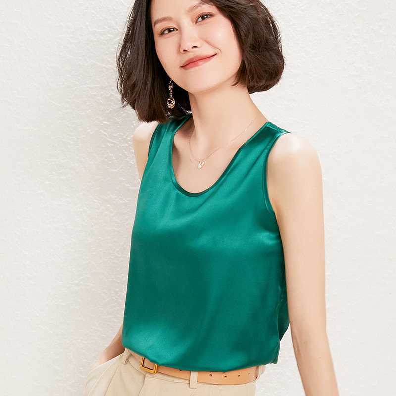 2025 Women's Camisole Loose Solid Color Spring and Summer Top Sleeveless Satin Short Suit Inner Wear Women's Mulberry Silk