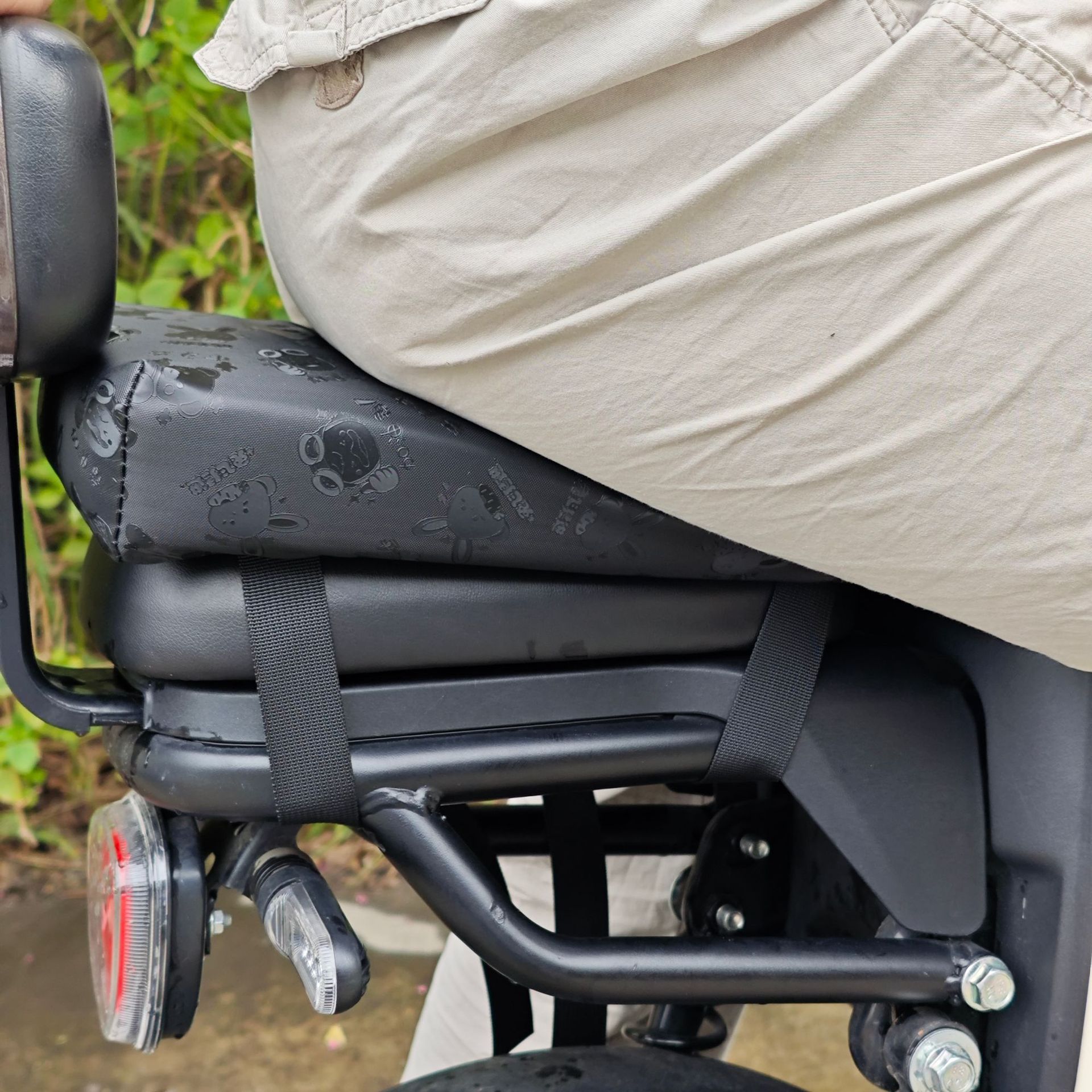 Take-out electric car sunscreen cushion cover tricycle shock-absorbing seat cushion motorcycle heightening padded cushion sedentary not tired