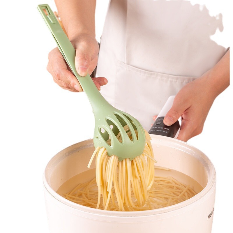 卵を挟んで麺を作ります。|undefined