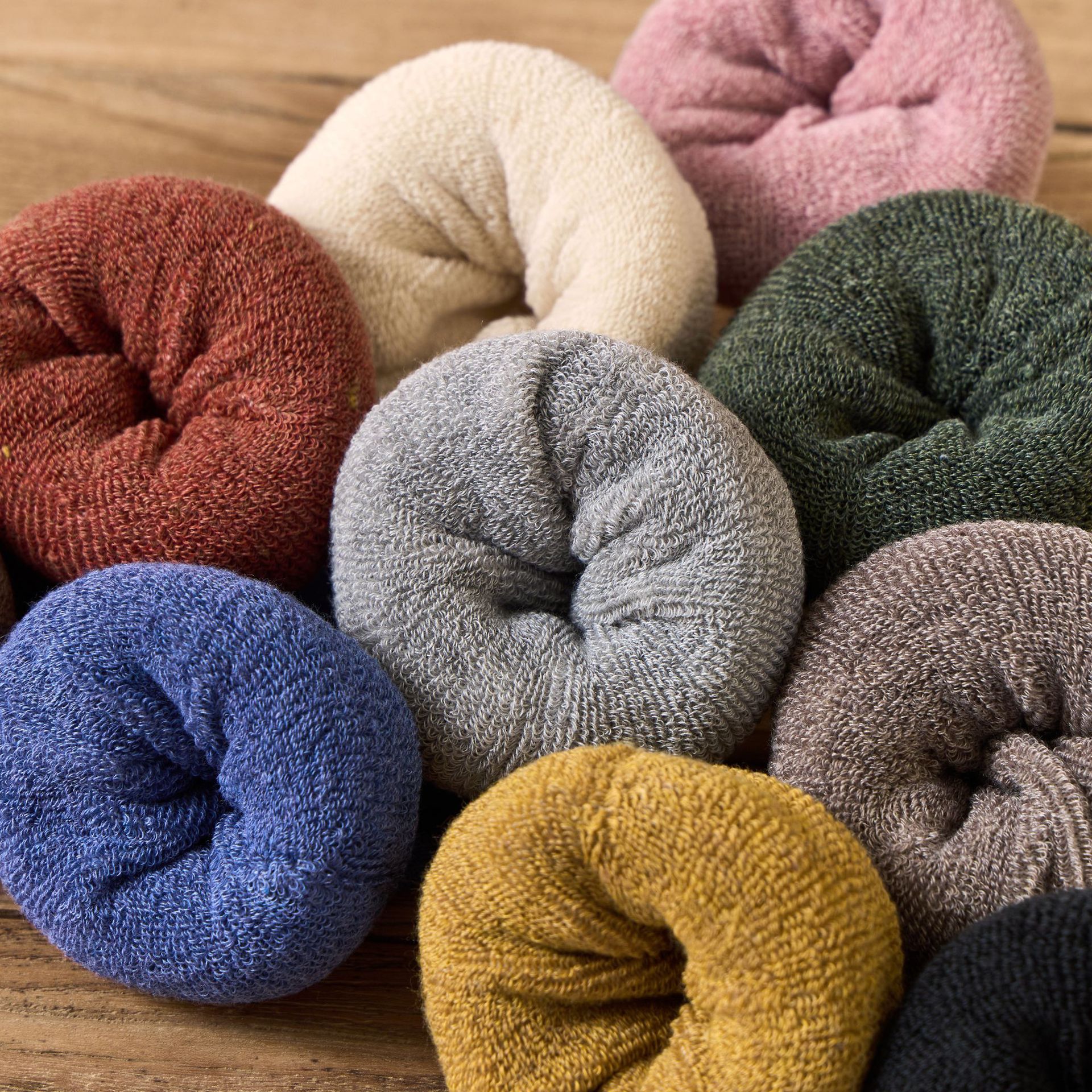 Calcetines de mujer de media pantorrilla de invierno forrados de lana gruesa caliente Terry Calcetines de piso de confinamiento japonés de mujer Calcetines de toalla extra gruesos