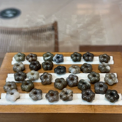 Qiemu Sugar and Hotan Jade Zərgərlik ara hissələri