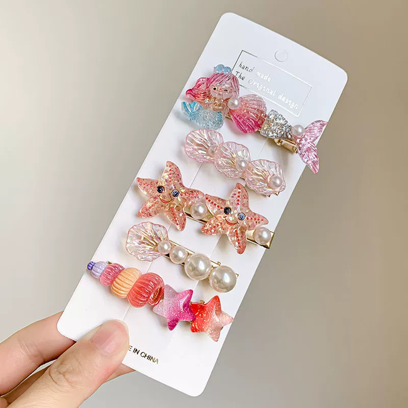 ชุดกิ๊บติดผมเด็ก 5 ชิ้น อุปกรณ์ทรงผมการ์ตูนหลายสี ขนาด 17.5×8 ซม.