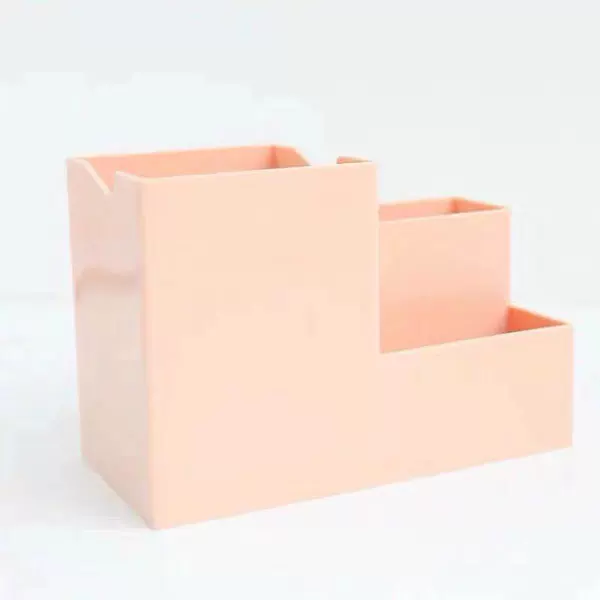 Fuchsia coloured pencils, pens holder