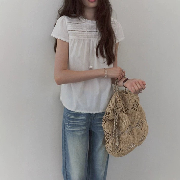 "Mustard Pie Vooe" Patchwork Lace Round-Neck Pure Cotton Shirt for Women, New Summer Style, Age-Reducing Hollow-Out Pleated Top "Mustard Pie Vooe" Patchwork Lace Round-Neck Pure Cotton Shirt for Women, New Summer Style, Age-Reducing Hollow-Out Pleated Top