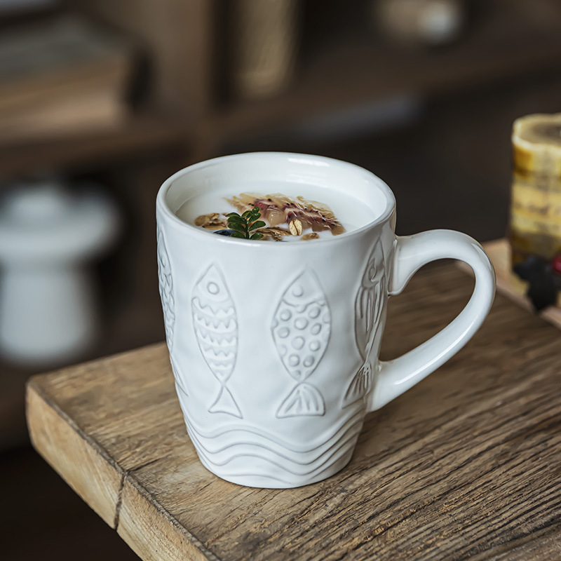 Taza de cerámica en relieve creativa Taza de pareja Taza de café de pez retrógrado Taza de agua casera Taza de avena de leche