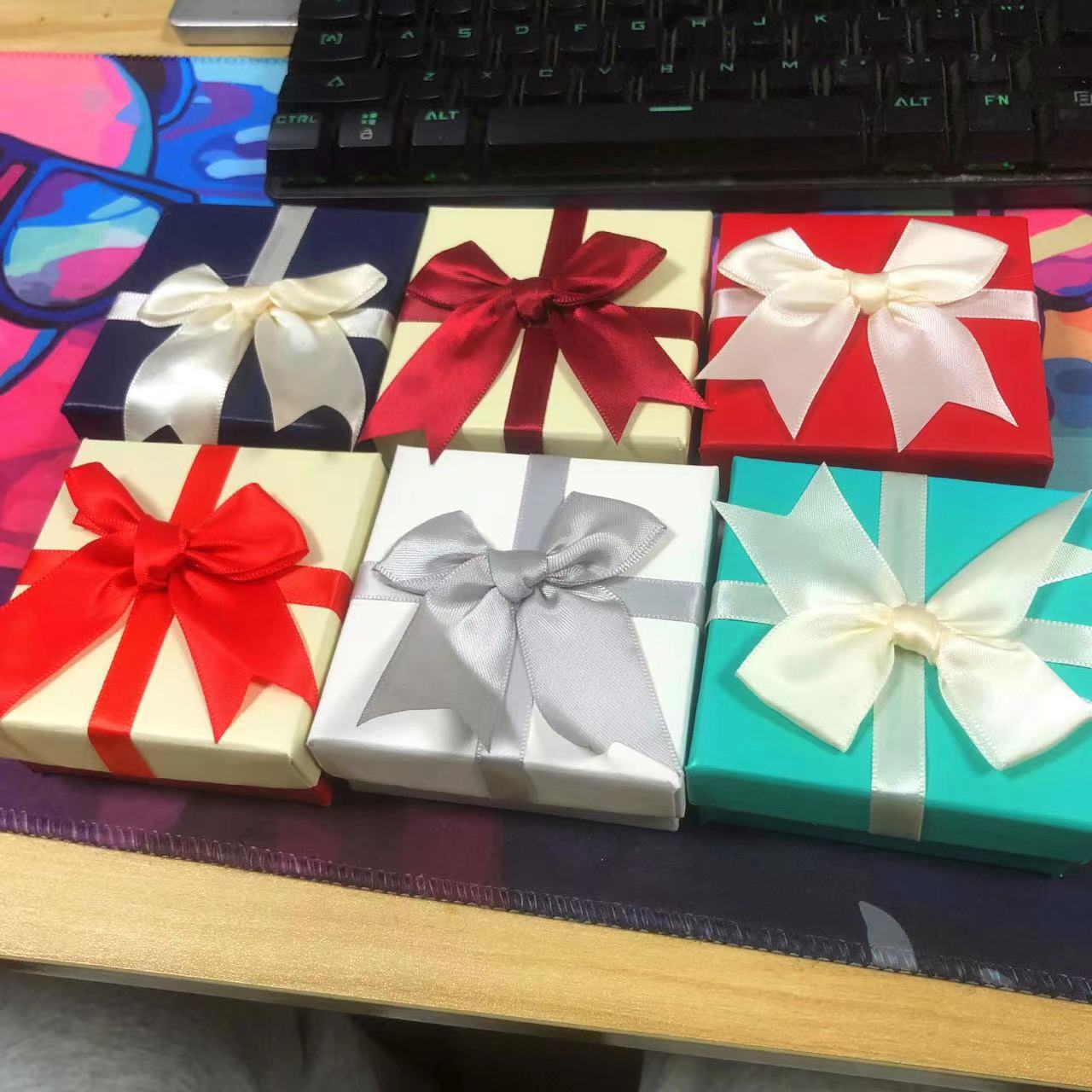 Butterfly knot gift box, packaging box, color random