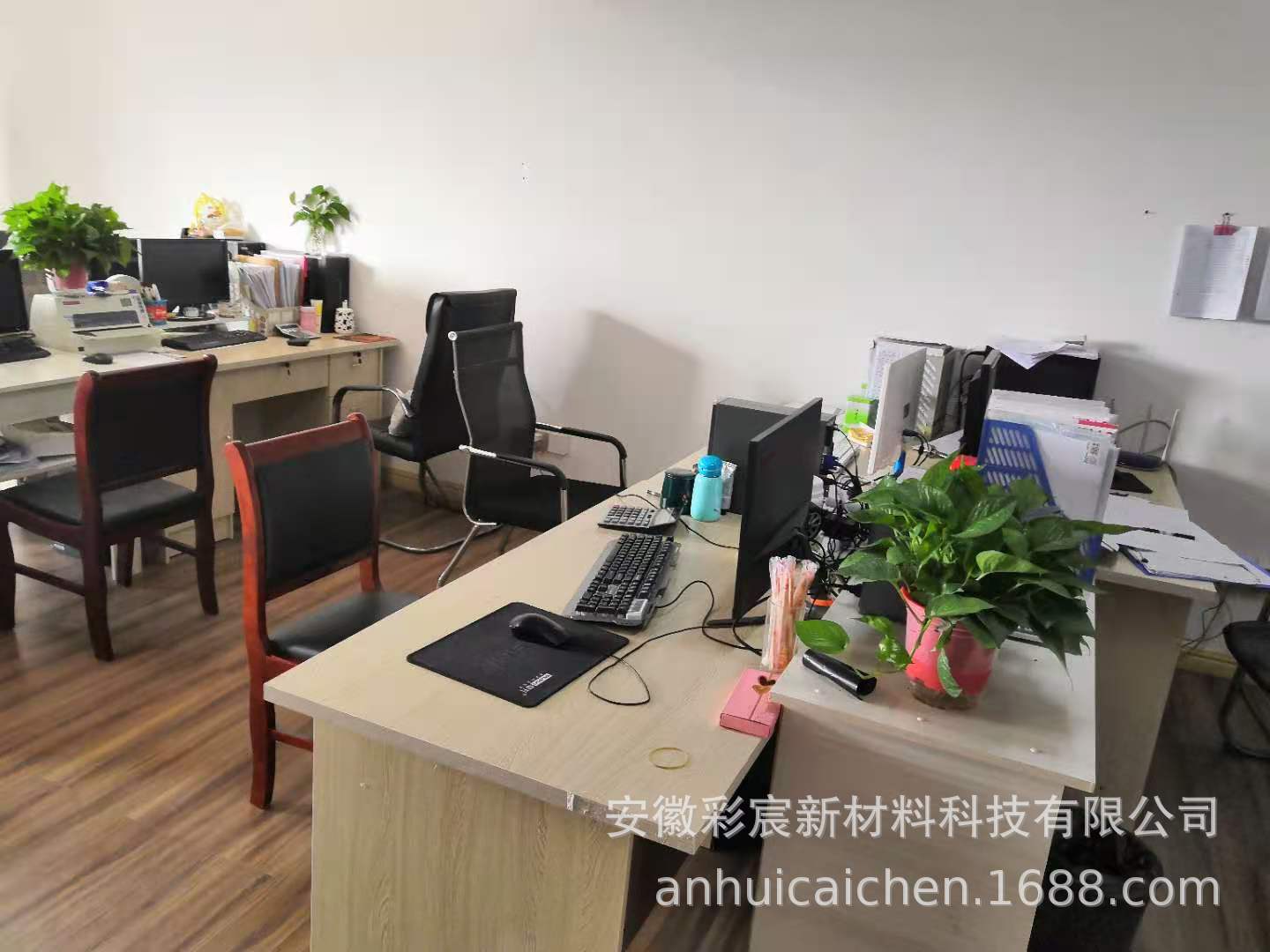 bf0273abee8c44c6949403c8bf528e